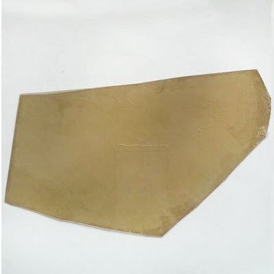 Hoja de mica de moscovita de transporte de forma irregular con un contenido óptimo de MgO de 0,3-5,4%