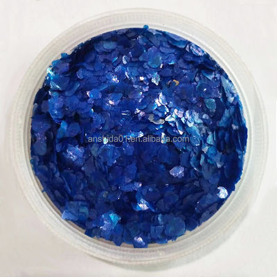 Suministro de fábrica 1 a 3 mm de copos de mica teñidos para suelos epoxi 25 kg/bolsa